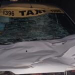 Un accidente que pudo haber terminado en tragedia: un caballo se cruzó y un taxista lo chocó