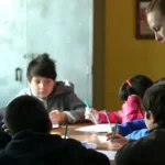 Continuarán las clases de apoyo escolar gratuito durante el receso invernal